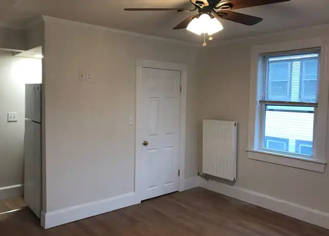 Property at 7 Phillips St Unit 2R, Beverly, MA, 01915, 1 bed, 1 bath, [object Object]