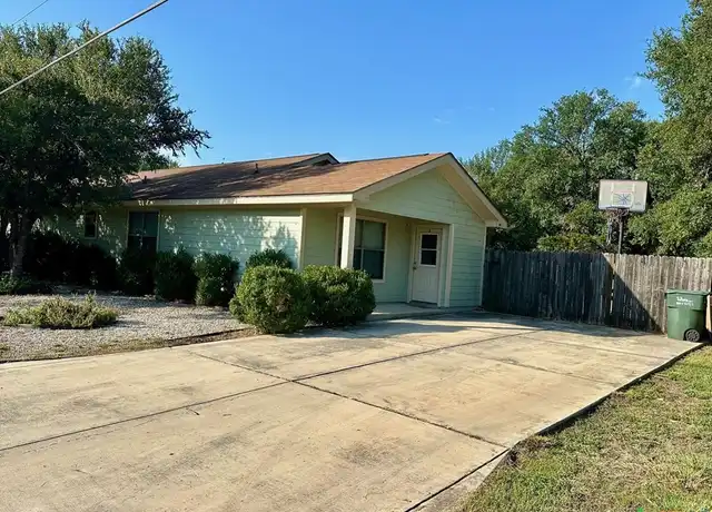Property at 1400 Clyde St Unit B, San Marcos, TX, 78666, 3 beds, 3 baths, [object Object]