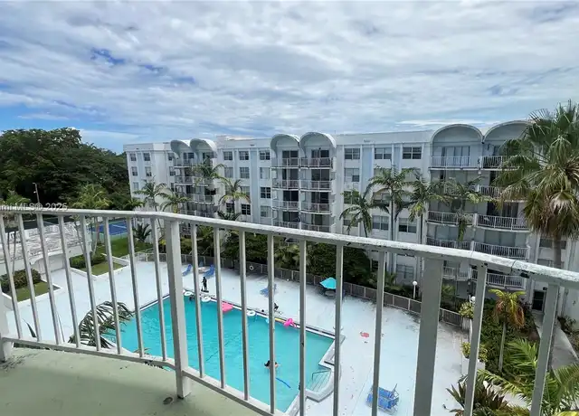 Property at 486 NW 165th St Unit B 606, Miami, FL, 33169, 2 beds, 2 baths, [object Object]