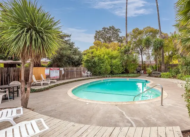 Photo of 1333 W Steele Ln, Santa Rosa, CA 95403