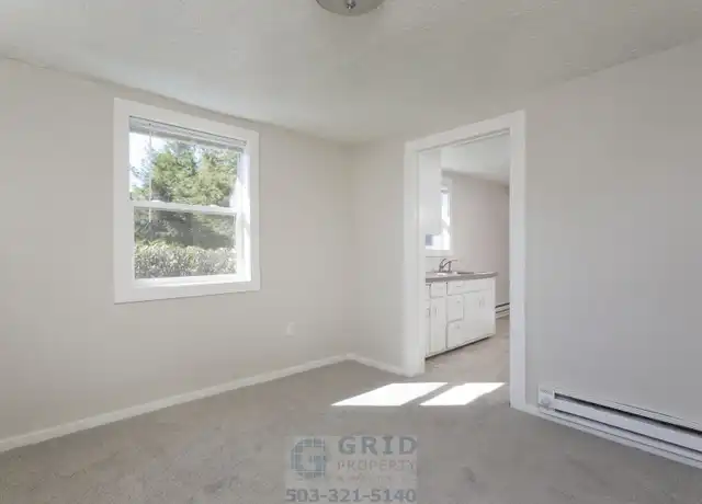 Property at 7537 SE 51st Ave, Portland, OR, 97206, 2 beds, 1 bath, [object Object]