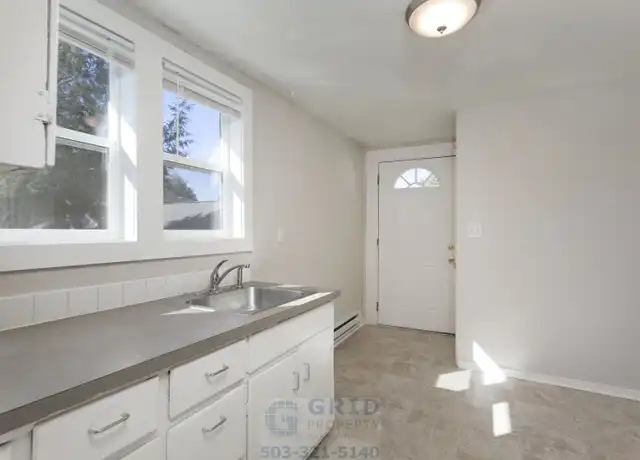Property at 7537 SE 51st Ave, Portland, OR, 97206, 2 beds, 1 bath, [object Object]