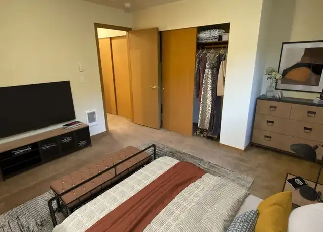 Property at 406s5th - 406 S 5th St, Selah, WA, 98942, 1 bed, 1 bath, [object Object]