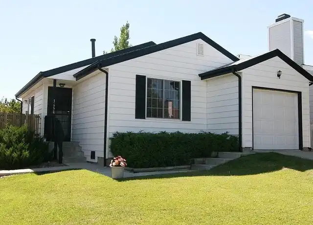 Property at 17707 E Cornell Dr, Aurora, CO, 80013, 3 beds, 2 baths, [object Object]