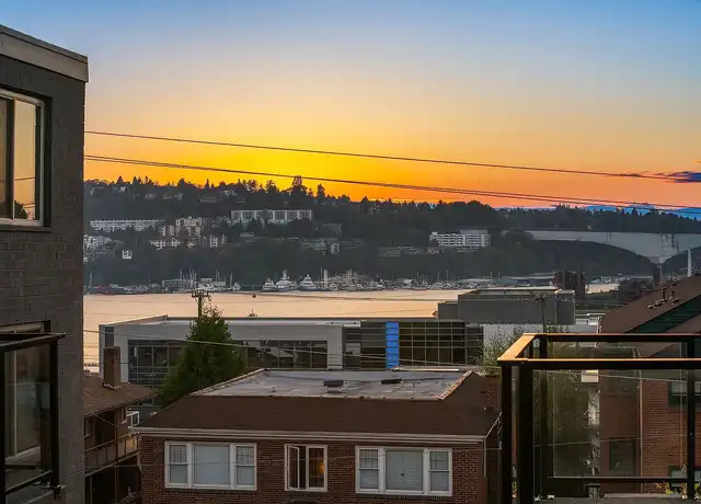 Property at The Palms Apartments - 2712 Franklin Ave E, Seattle, WA, 98102, 2 beds, 1 bath, Contact for Price