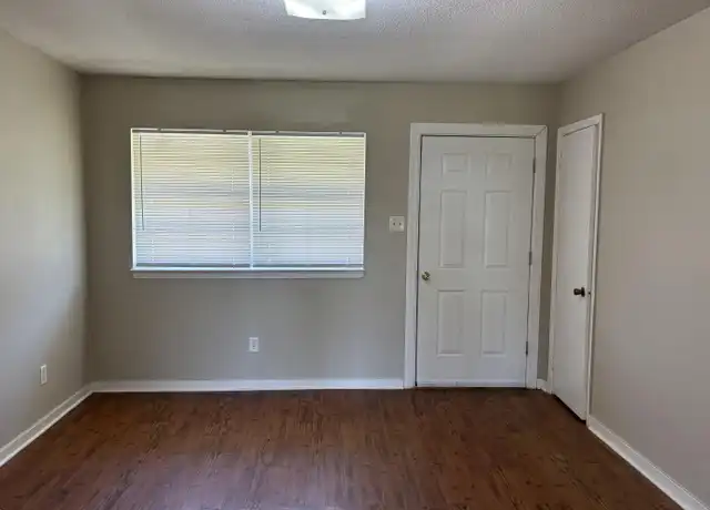 Property at 6565 Cortez Cir, Ocean Springs, MS, 39564, 3 beds, 1.5 baths, [object Object]