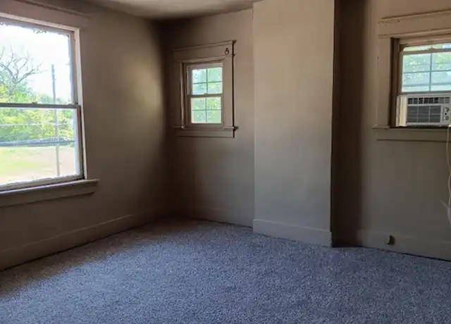 Property at 1301 S Walnut St Unit D, Hopkinsville, KY, 42240, 1 bed, 1 bath, [object Object]
