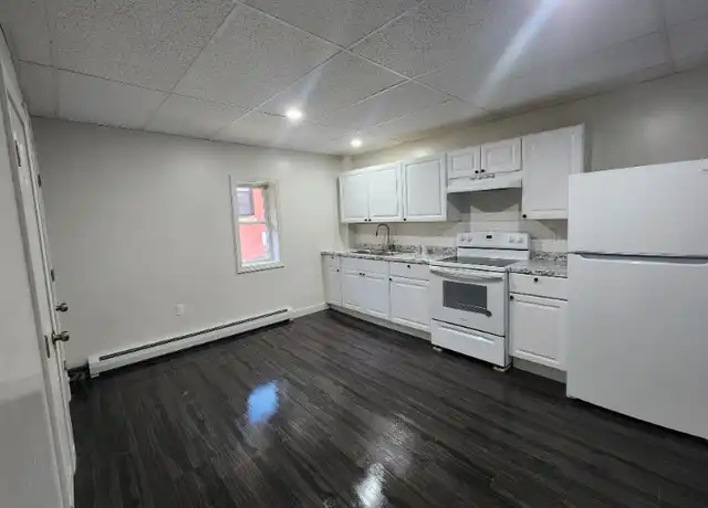 Property at 44 Granite St Unit 4, Barre, VT, 05641, 1 bed, 1 bath, [object Object]