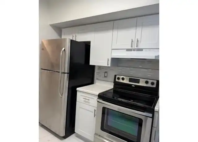 Property at 3221 Sabal Palm Mnr, Hollywood, FL, 33024, 2 beds, 2 baths, [object Object]
