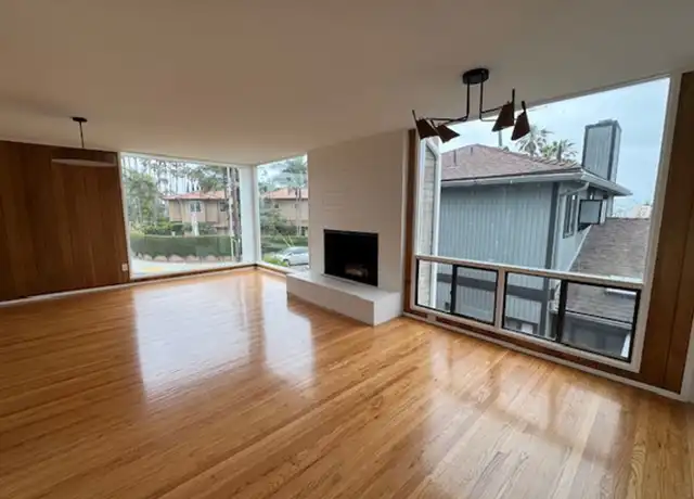 Property at 310 Palomar Ave, La Jolla, CA, 92037, 2 beds, 2 baths, [object Object]