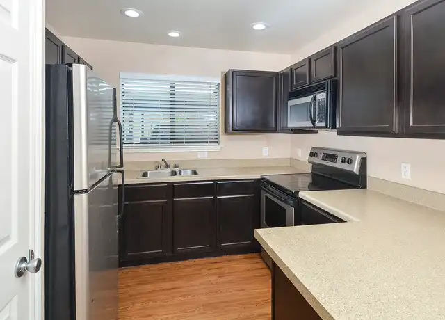 Property at Lakeside - 115 Plaza Dr, Kerrville, TX, 78028, 1-2 bed, 1-2 bath, [object Object]