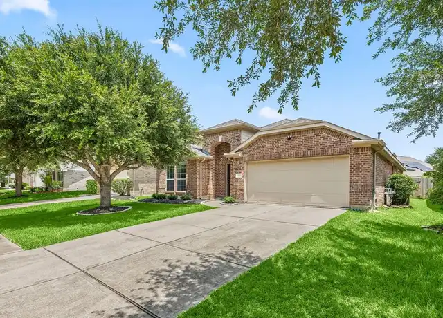 Property at 11010 Starling Creek Dr, Richmond, TX, 77406, 3 beds, 2 baths, [object Object]