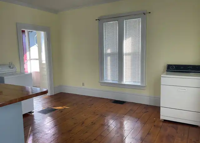 Property at 102 Market St Unit 1, Amesbury, MA, 01913, 1 bed, 1.5 baths, [object Object]