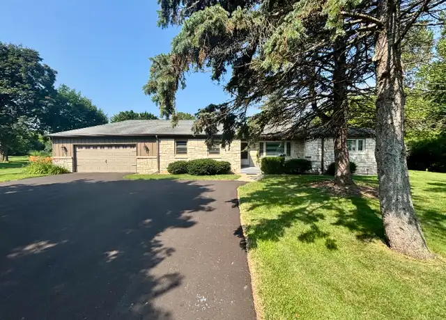 Property at 3265 Burlawn Pkwy, Brookfield, WI, 53005, 3 beds, 2.5 baths, [object Object]