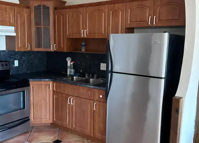 Property at 1300 NE Miami Gardens Dr Unit 1005E, Miami, FL, 33179, 1 bed, 1 bath, [object Object]