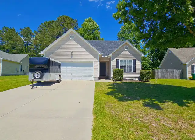 Property at 127 Whiteleaf Dr, Jacksonville, NC, 28546, 3 beds, 2 baths, [object Object]