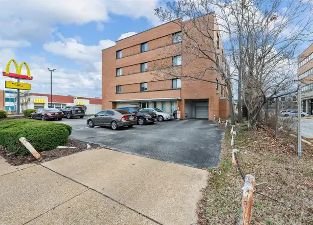 Property at 4020 Lindell Blvd, Saint Louis, MO, 63108, 1 bed, 1 bath, [object Object]