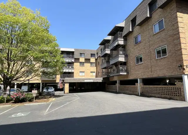 Property at 1323 Queens Rd #312, Charlotte, NC, 28207, 3 beds, 2.5 baths, [object Object]