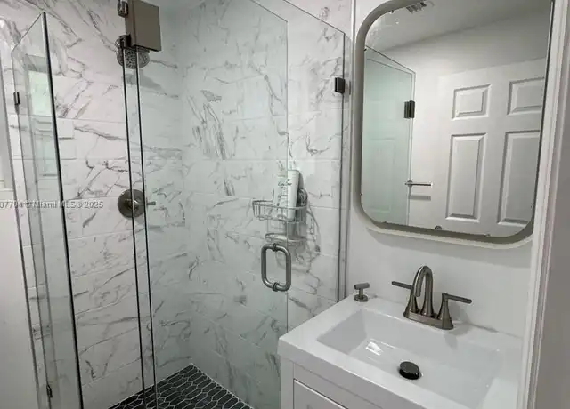 Property at 1416 SW 27th St, Fort Lauderdale, FL, 33315, 1 bed, 1 bath, [object Object]