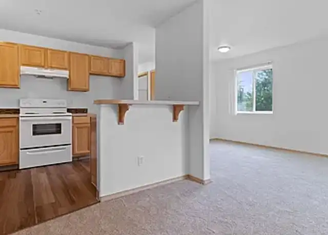 Property at Ash Street Apartments - 11940 SE Ash St, Portland, OR, 97216, 2 beds, 1 bath, [object Object]