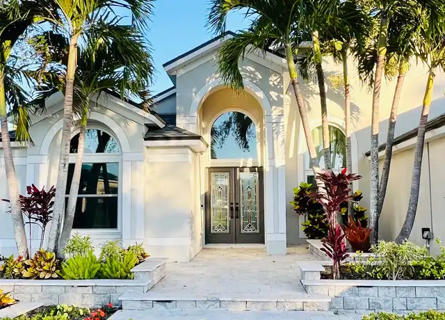 Property at 515 Somerhill Dr NE, Saint Petersburg, FL, 33716, 4 beds, 2.5 baths, [object Object]