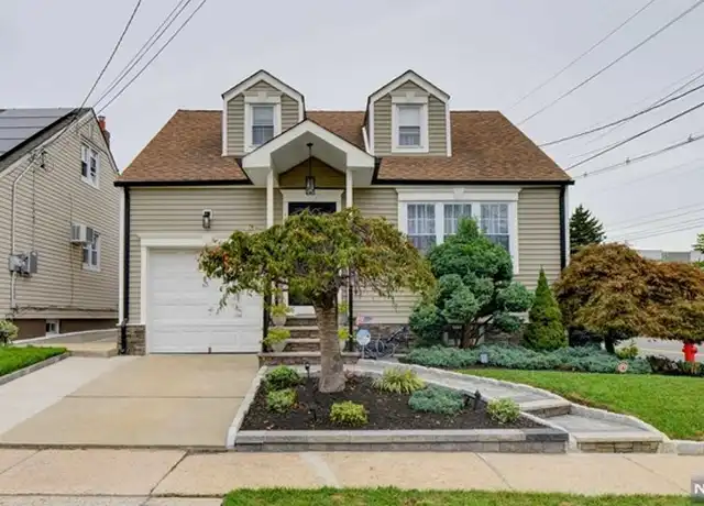 Property at 27 Schuyler Ct, Kearny, NJ, 07032, 3 beds, 2 baths, [object Object]