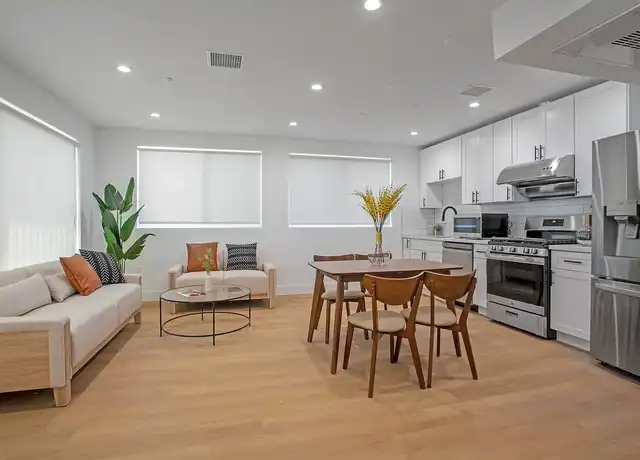 Property at 1600 West 35th Street - 1600 W 35th St, Los Angeles, CA, 90018, 1 bed, 1 bath, [object Object]