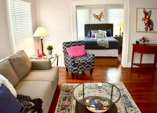 Property at 407 S Melville Ave, Tampa, FL, 33606, 1 bed, 1 bath, [object Object]