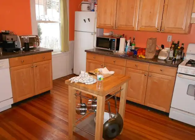 Property at 110 Winchester St Unit 1, Brookline, MA, 02446, 4 beds, 1 bath, [object Object]