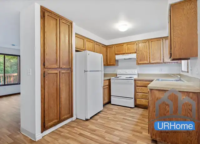 Property at 400 SE 169th Ave Unit 412, Portland, OR, 97233, 2 beds, 1 bath, [object Object]