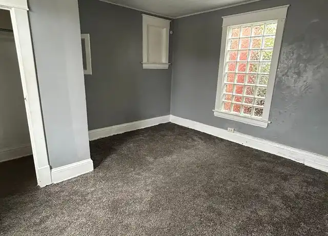 Property at 426 W 7th St Unit 2, Mishawaka, IN, 46544, 2 beds, 1 bath, [object Object]