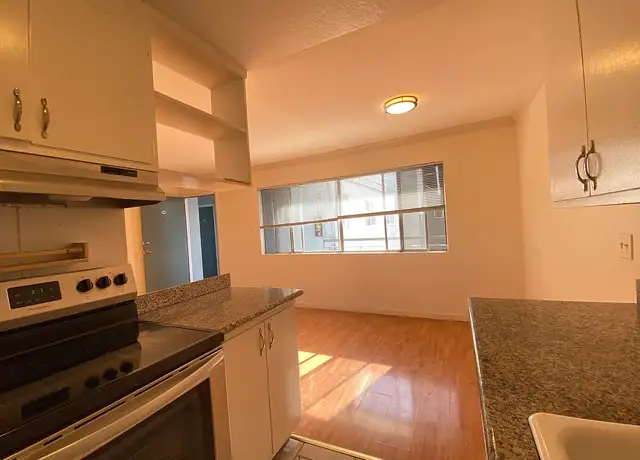 Photo of 411 Fairmount Ave, Oakland, CA 94611
