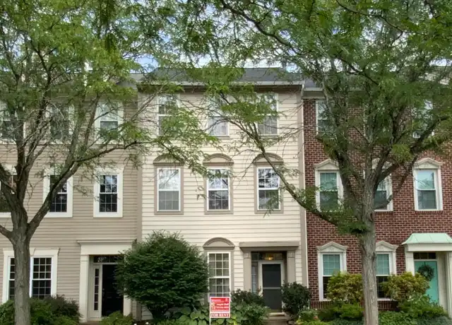 Property at 25491 Gover Dr, Chantilly, VA, 20152, 3 beds, 2.5 baths, [object Object]
