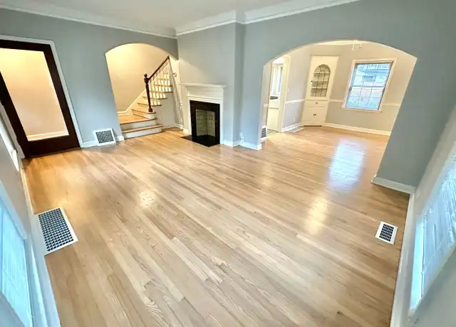 Property at 6031 W Wells St #6033, Wauwatosa, WI, 53213, 3 beds, 1 bath, [object Object]