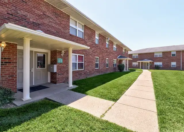 Property at Diamond Valley Apartments - 1151 Diamond Pl, Evansville, IN, 47710, 1 bed, 1 bath, [object Object]