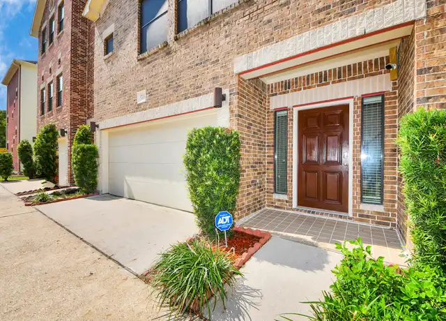 Property at 3703 Main Plaza Dr, Houston, TX, 77025, 3 beds, 2.5 baths, [object Object]