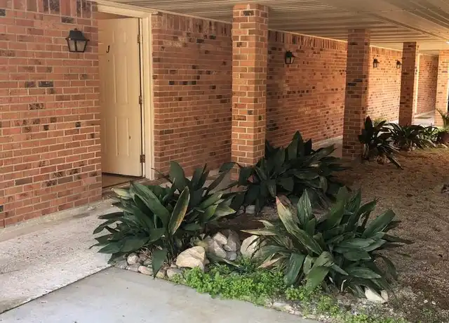Property at 5 Lurline Dr Unit J, Covington, LA, 70433, 1 bed, 1 bath, [object Object]