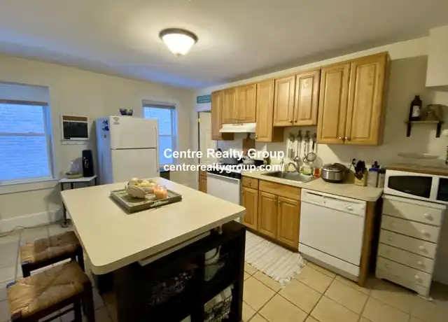 Property at 975 Chestnut St, Newton, MA, 02464, 2 beds, 1 bath, [object Object]