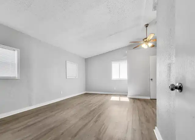 Property at 7863 Denham Rd E, Jacksonville, FL, 32208, 5 beds, 2 baths, [object Object]