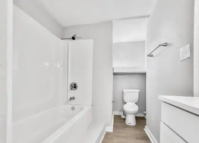 Property at 7863 Denham Rd E, Jacksonville, FL, 32208, 5 beds, 2 baths, [object Object]