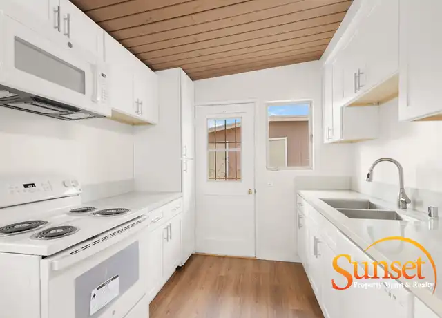 Property at 622 Sea Ln, La Jolla, CA, 92037, 2 beds, 1 bath, [object Object]