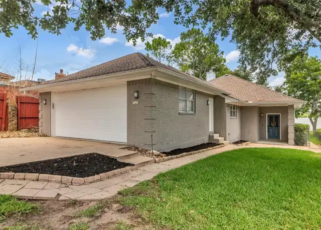 Property at 923 Paradise Ln, Montgomery, TX, 77356, 4 beds, 2.5 baths, [object Object]