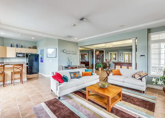 Photo of 400 S 50th St, Renton, WA 98055