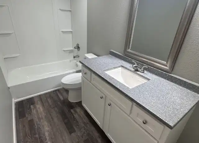 Property at 1400 E 35th St, Texarkana, AR, 71854, 2 beds, 1 bath, [object Object]
