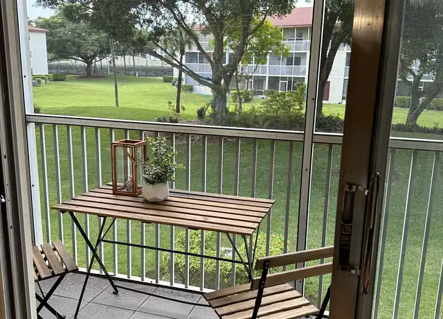 Property at 13455 SW 3rd St, Pembroke Pines, FL, 33027, 1 bed, 1.5 baths, [object Object]
