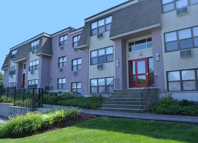 Photo of 15 Sumner St, Stoughton, MA 02072
