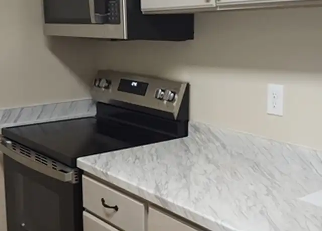 Property at 1 Samoset Ave Unit G, Mansfield, MA, 02048, 1 bed, 1 bath, [object Object]