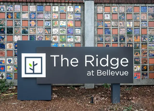 Photo of 13831 NE 8th St, Bellevue, WA 98005
