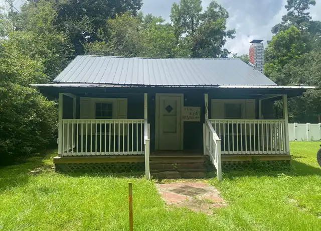Property at 1011 Burroughs St, Conway, SC, 29526, 3 beds, 1 bath, [object Object]