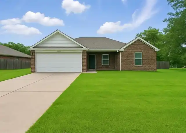 Property at 1702 King St, Greenville, TX, 75401, 3 beds, 2 baths, [object Object]